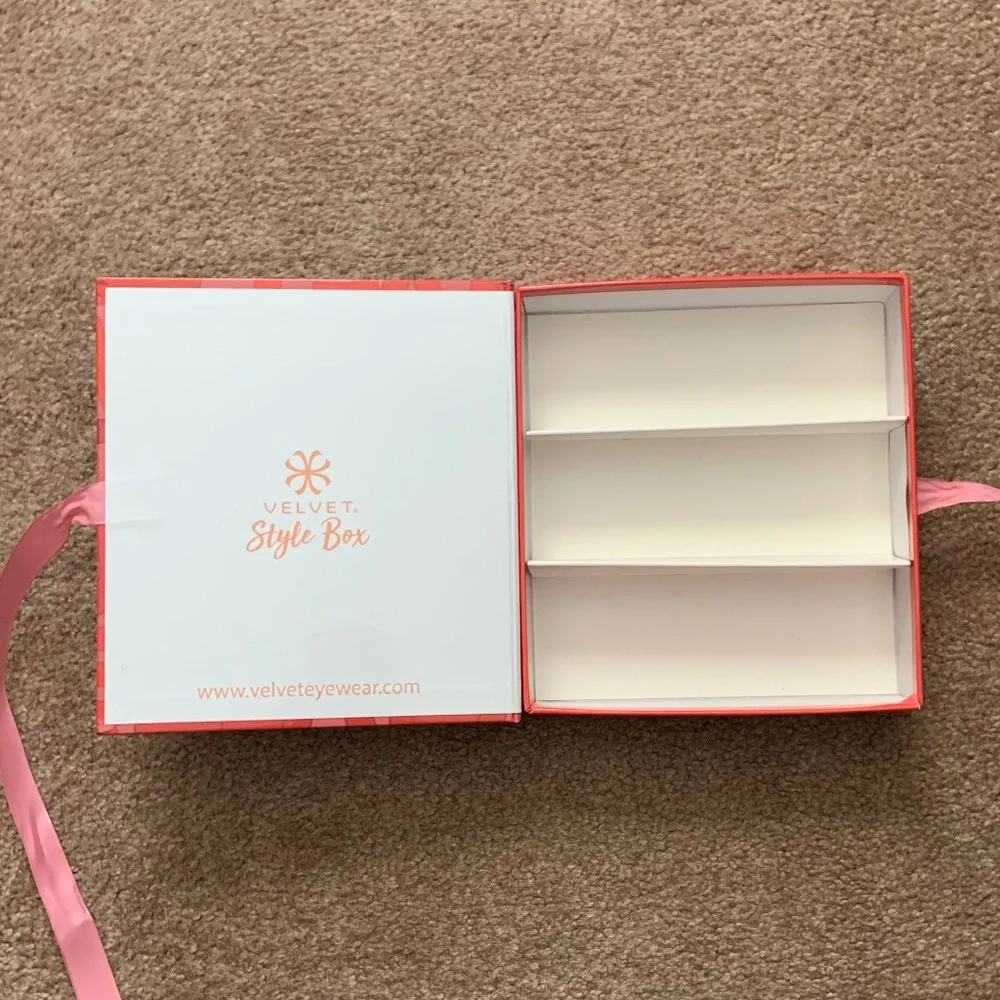 NEW!  VELVET Sunglass Storage Box with Tie Bow